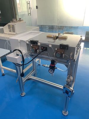 Machine de traitement de la ligne de colle du câble de données USB Facilité d'utilisation Dispensateur de nettoyage semi-automatique