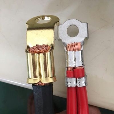 Machine de décapage de câbles électriques à batterie électrique avec course réglable de 50 mm