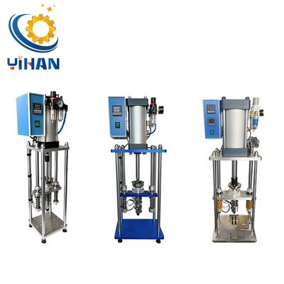 Machine de moulage par injection de bureau vertical YH-40G avec un volume de tir théorique de 60 cm3