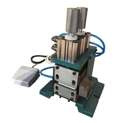 10.5 kg machine pneumatique verticale à plusieurs noyaux de décapage de câbles de fil pour le traitement du fil