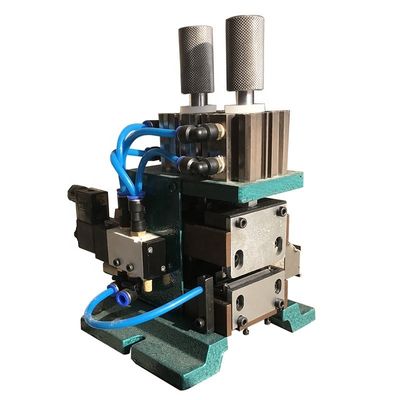 10.5 kg machine pneumatique verticale à plusieurs noyaux de décapage de câbles de fil pour le traitement du fil