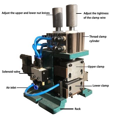 10.5 kg machine pneumatique verticale à plusieurs noyaux de décapage de câbles de fil pour le traitement du fil
