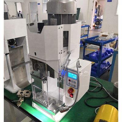 Équipement d'adaptation à la moisissure JST pour le crimping de terminaux de harnais de fil automobile YH-02A-3T