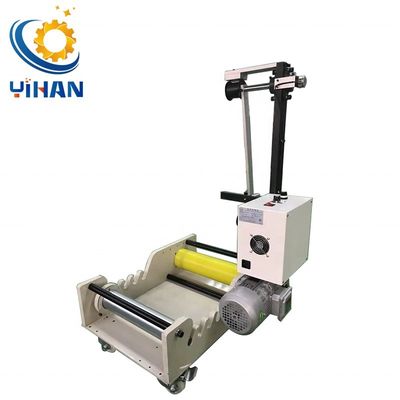 Machine de préalimentation en fil pour machine automatique de décapage de câbles