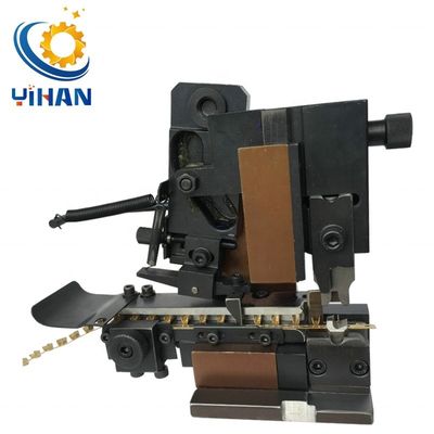 Personnaliser l'applicateur de crimping de terminal pour le moule de machine de presse de fin d'alimentation verticale