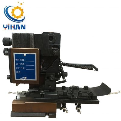 Applicateur à borne d'alimentation horizontale avec fonction de crimping à borne et course de 30 mm