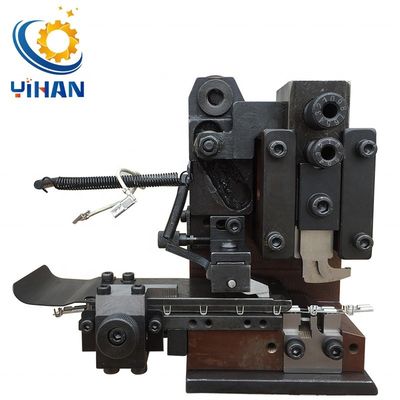 Applicateur à borne d'alimentation horizontale avec fonction de crimping à borne et course de 30 mm