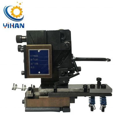 Applicateur à bornes de 30 mm d'entraînement d'alimentation verticale Otp Matrice de déchiquetage verticale pour polyvalent